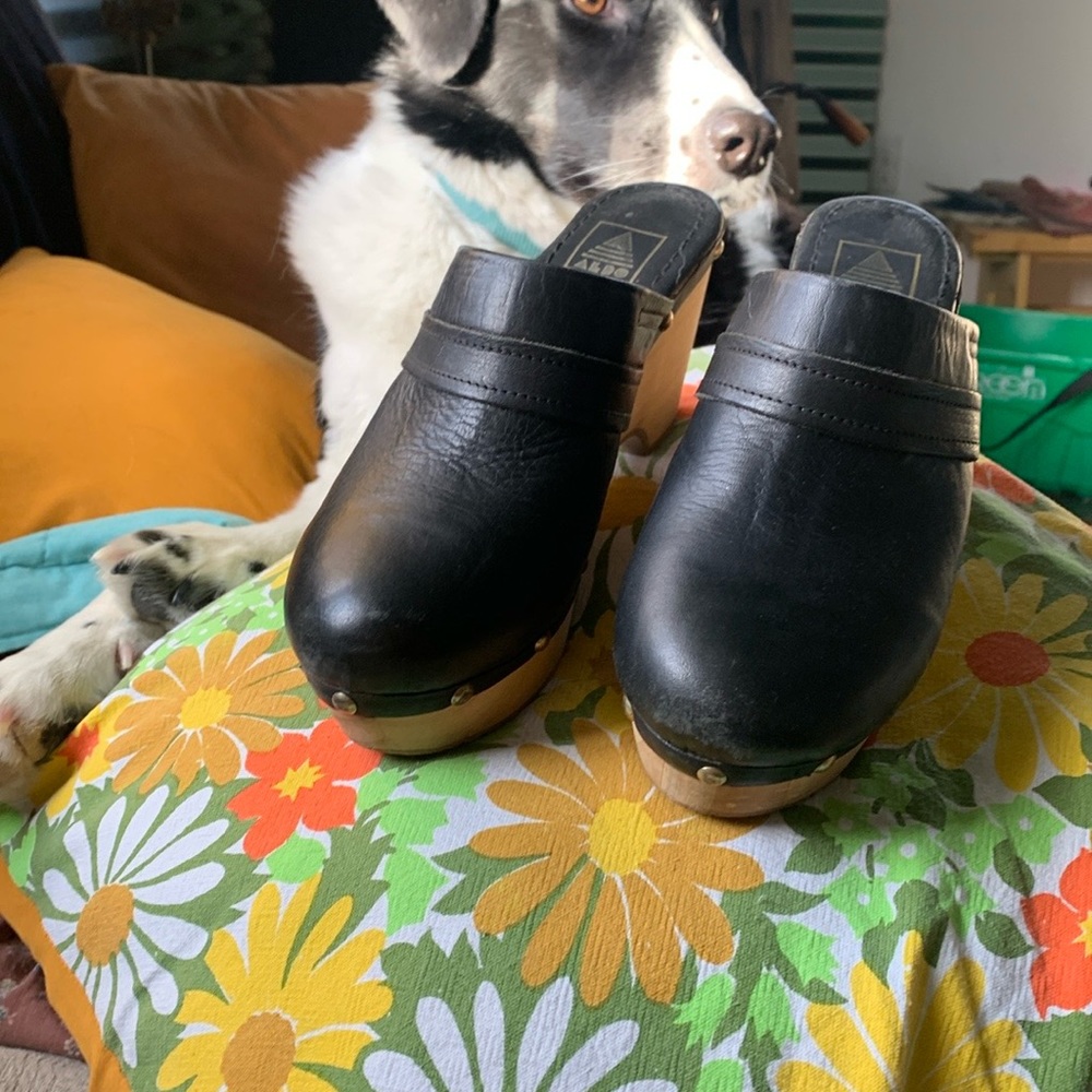 Vintage Aldo wooden clogs